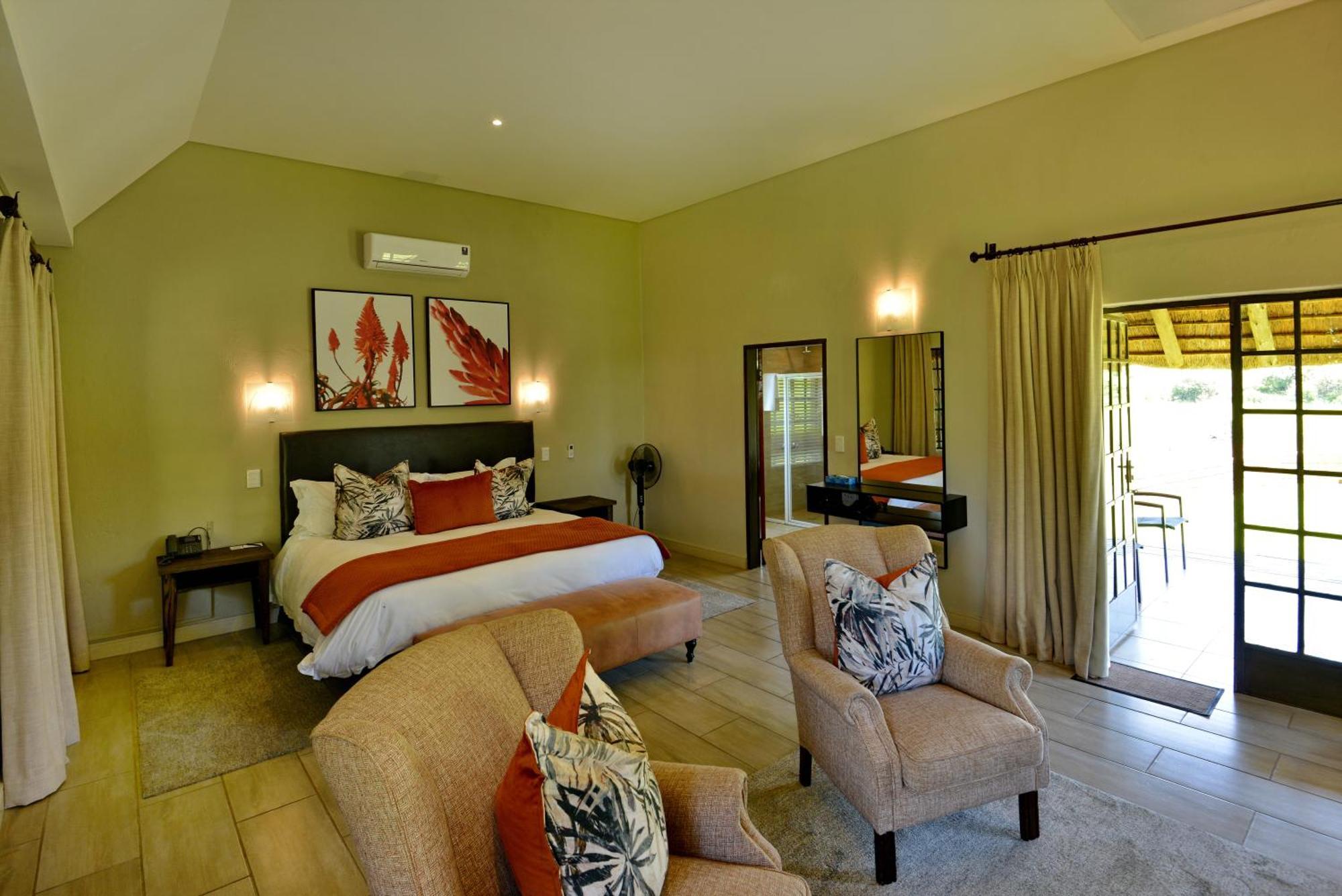 African Hills Safari Lodge & Spa มากาลีสเบิร์ก ภายนอก รูปภาพ